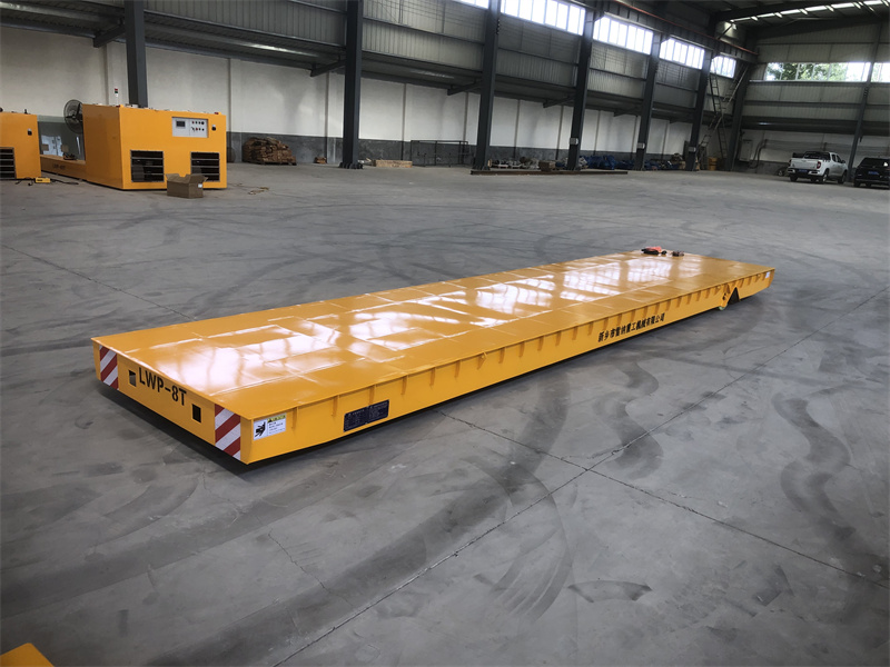 超低臺(tái)面8噸無(wú)軌車09