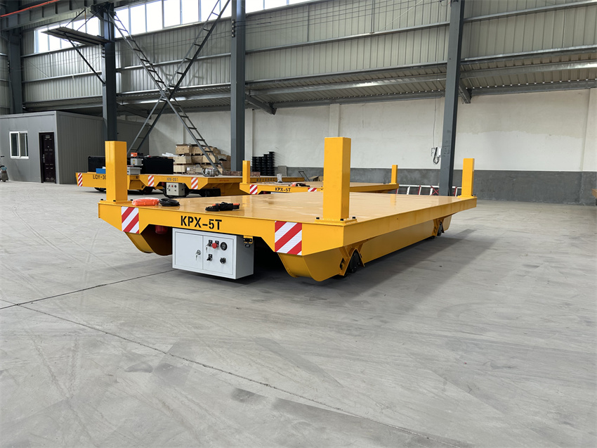 蓄電池供電載重5噸軌道車01